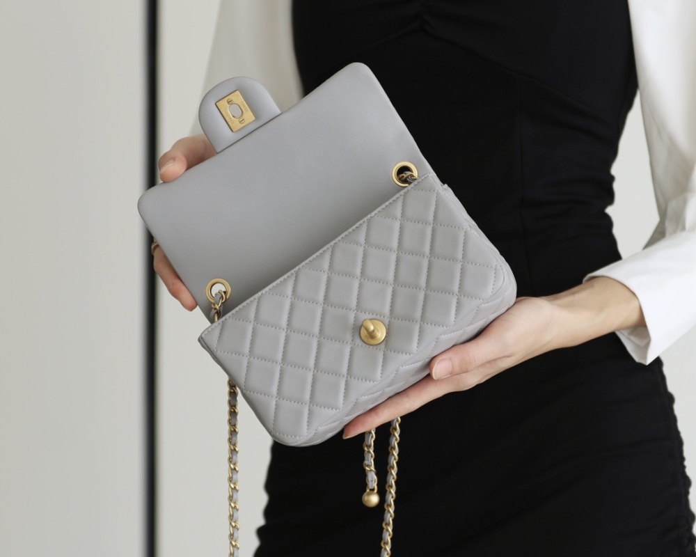 Chanel  23C cf mini Classic flap bag 1787 Mirror Boutique