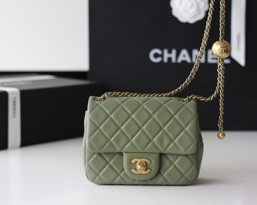 Chanel  23C cf mini Classic flap bag 1786 Mirror Boutique