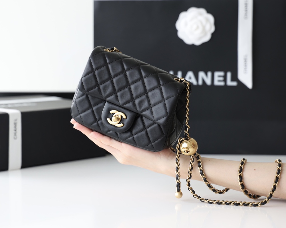 Chanel  23C cf mini Classic flap bag 1786 Mirror Boutique
