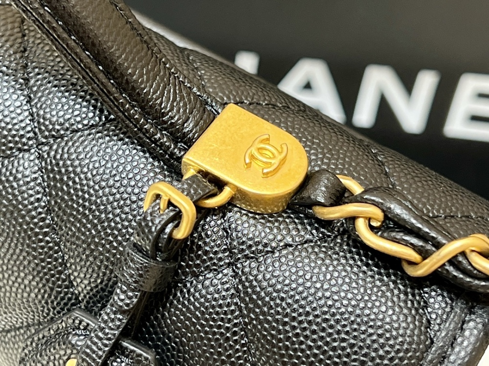 Chanel  22k  messenger bag AS3653 Mirror Boutique