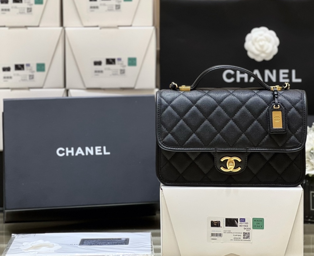 Chanel  22k  messenger bag AS3653 Mirror Boutique