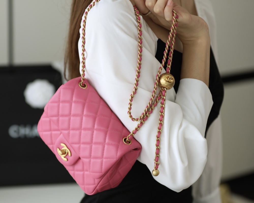 Chanel  23C cf mini Classic flap bag 1786 Mirror Boutique