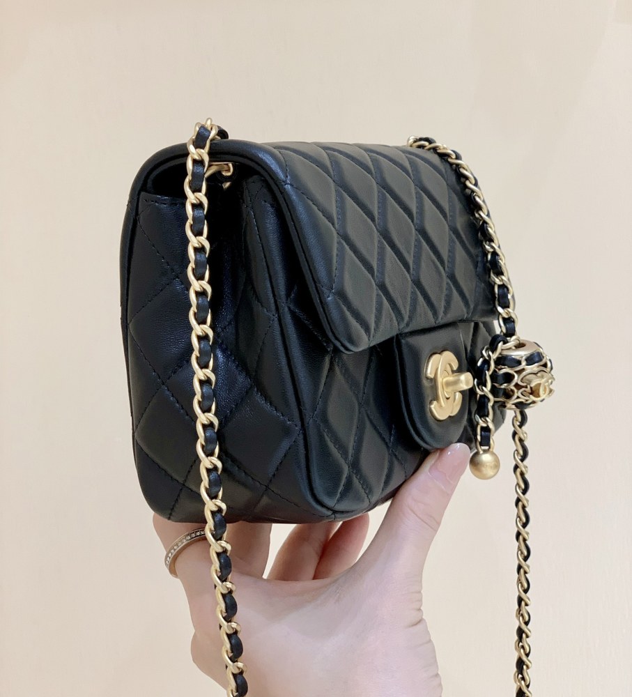 Chanel  23C cf mini Classic flap bag 1786 Mirror Boutique