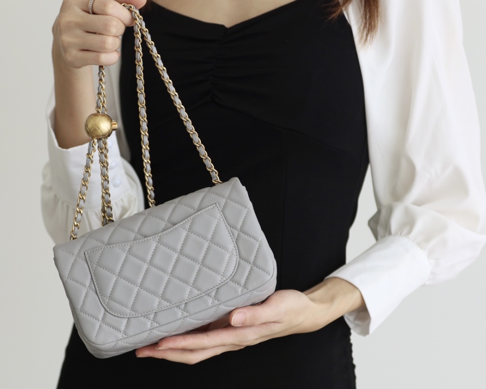 Chanel  23C cf mini Classic flap bag 1787 Mirror Boutique