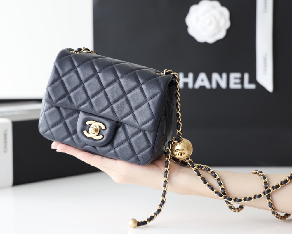 Chanel  23C cf mini Classic flap bag 1786 Mirror Boutique
