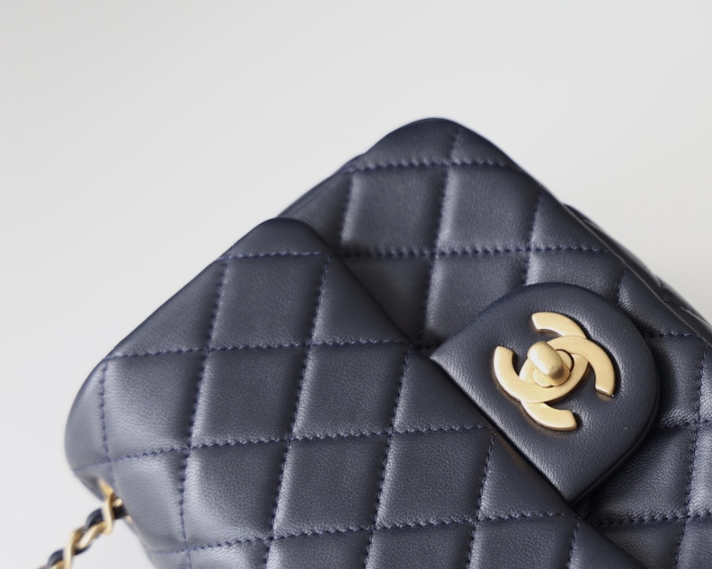 Chanel  23C cf mini Classic flap bag 1786 Mirror Boutique
