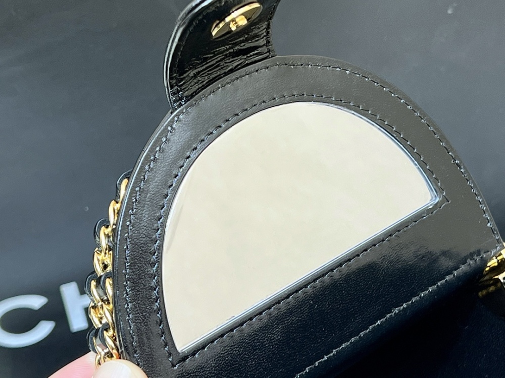 Chanel  23C box picnic bag 3094  Mirror Boutique