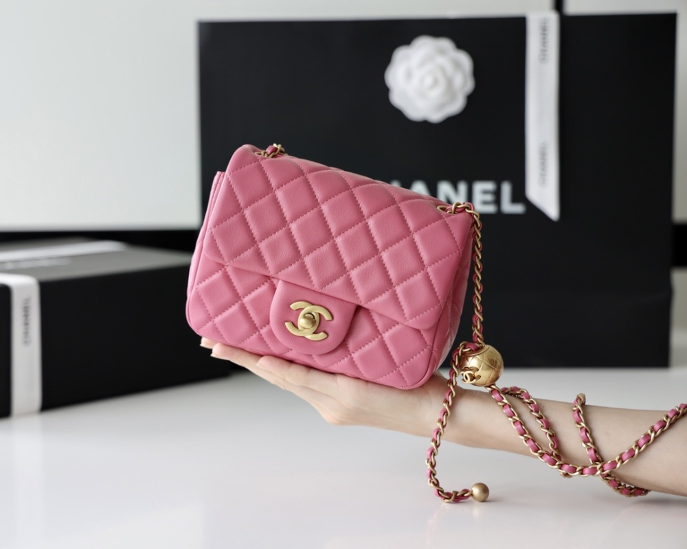 Chanel  23C cf mini Classic flap bag 1786 Mirror Boutique