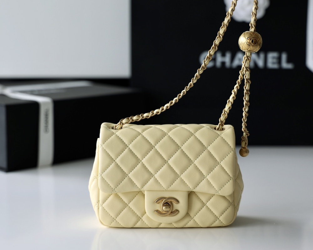 Chanel  23C cf mini Classic flap bag 1786 Mirror Boutique