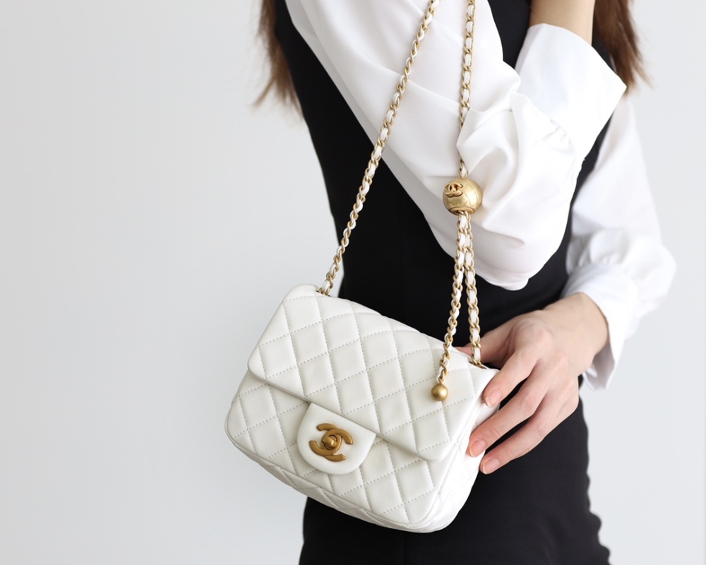 Chanel  23C cf mini Classic flap bag 1786 Mirror Boutique
