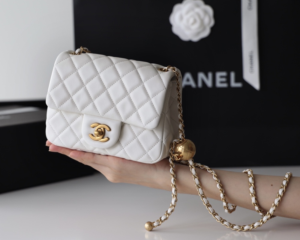 Chanel  23C cf mini Classic flap bag 1786 Mirror Boutique