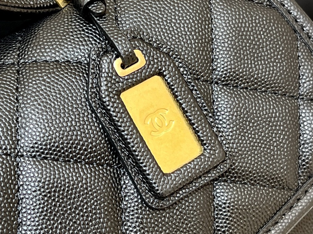 Chanel  22k  messenger bag AS3653 Mirror Boutique