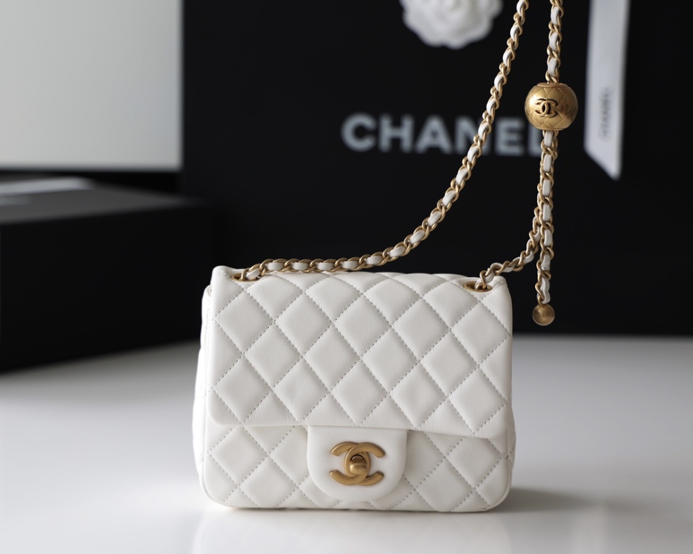 Chanel  23C cf mini Classic flap bag 1786 Mirror Boutique
