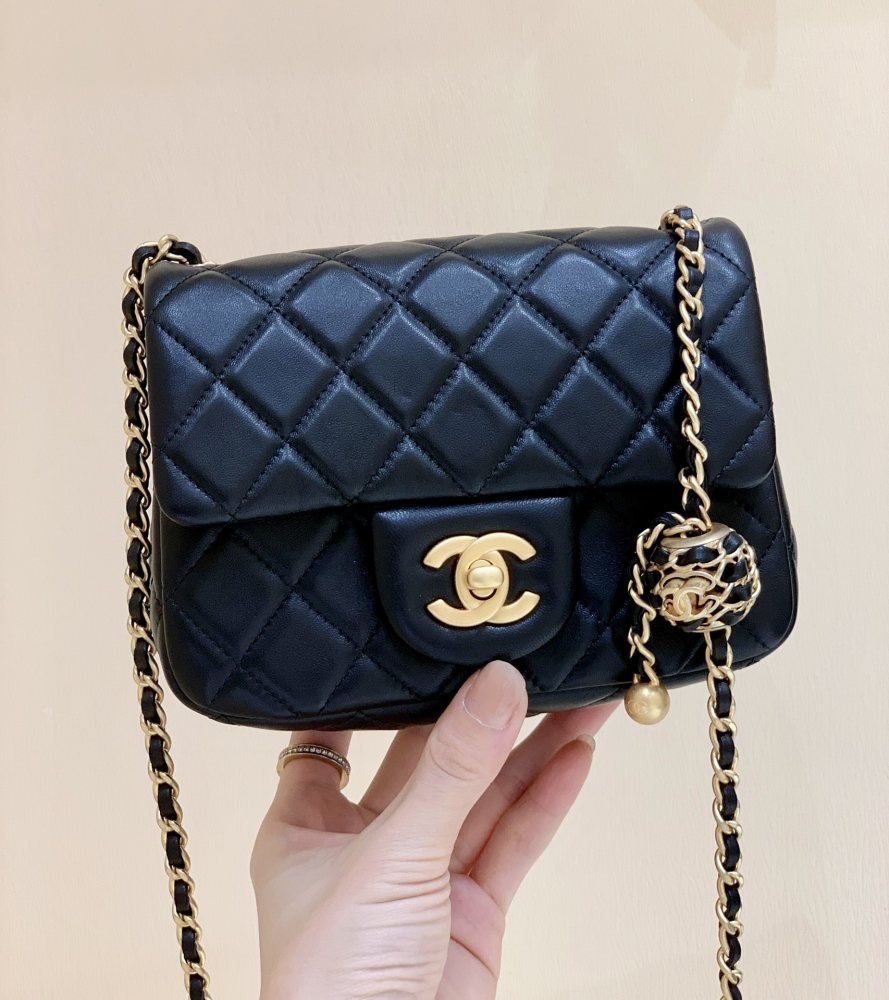 Chanel  23C cf mini Classic flap bag 1786 Mirror Boutique
