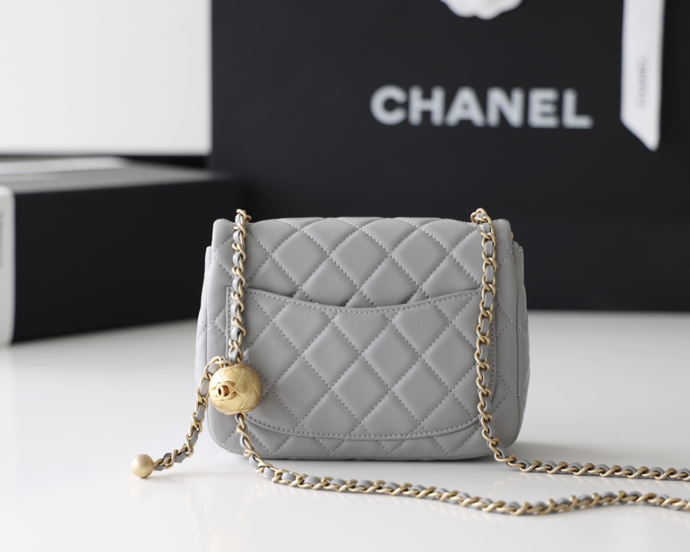 Chanel  23C cf mini Classic flap bag 1786 Mirror Boutique