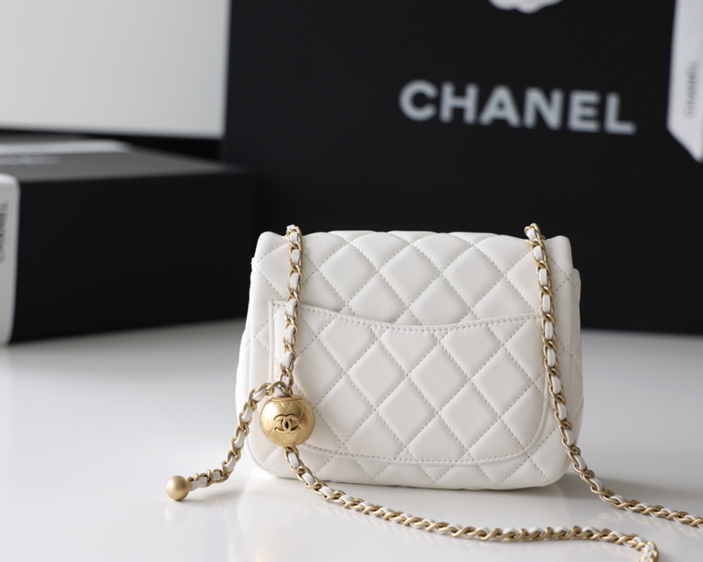 Chanel  23C cf mini Classic flap bag 1786 Mirror Boutique