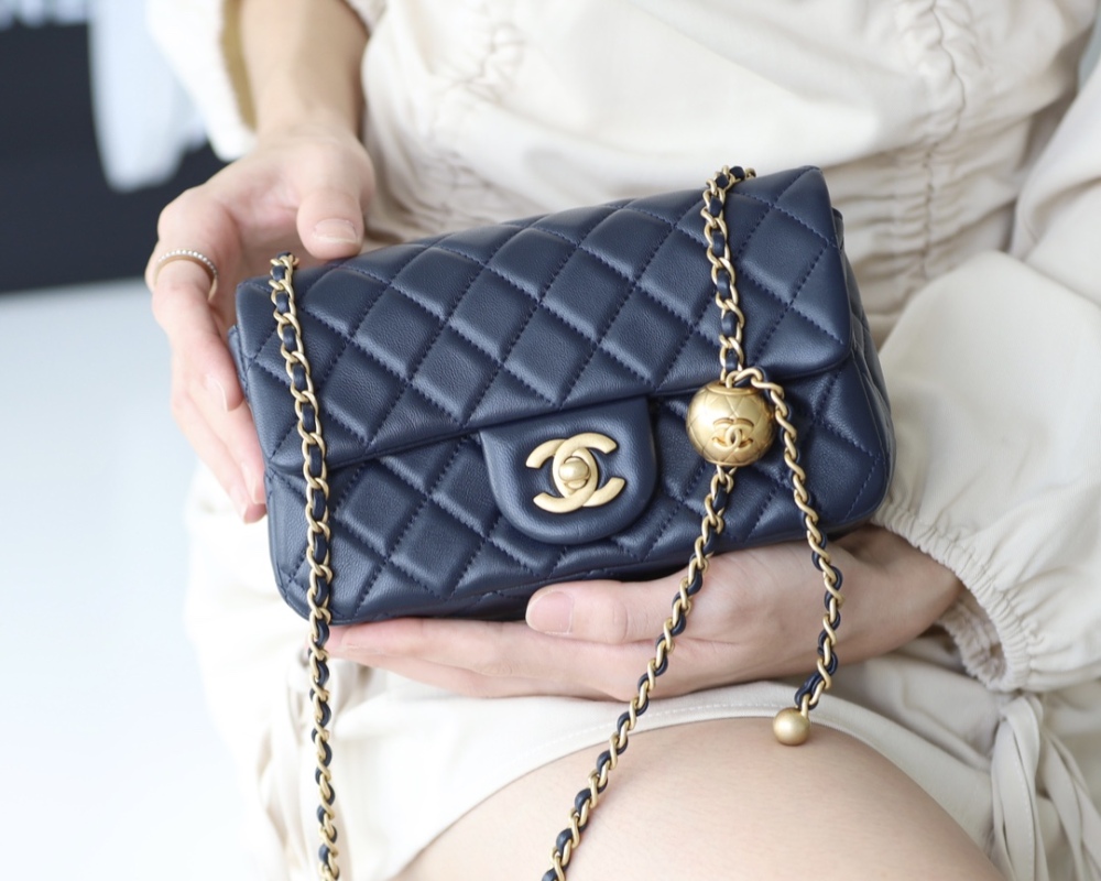 Chanel  23C cf mini Classic flap bag 1787 Mirror Boutique
