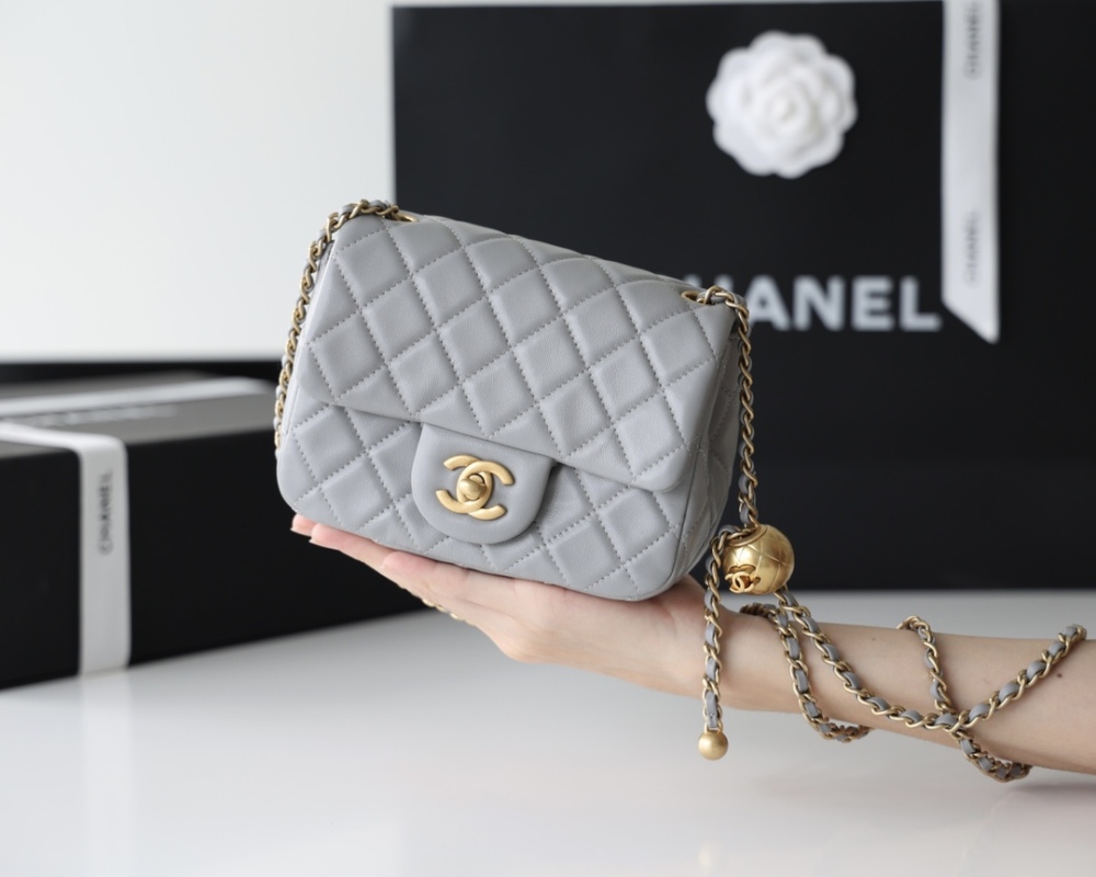 Chanel  23C cf mini Classic flap bag 1786 Mirror Boutique