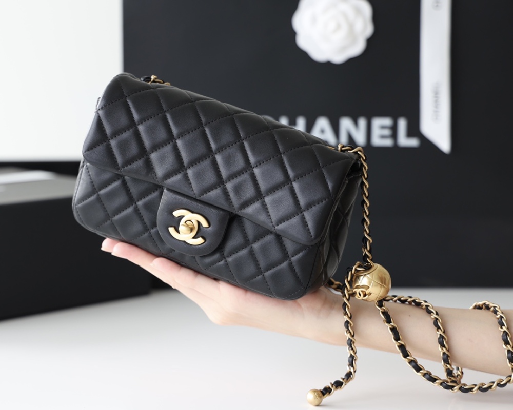 Chanel  23C cf mini Classic flap bag 1786 Mirror Boutique