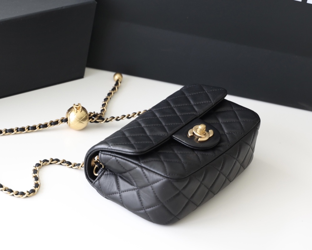 Chanel  23C cf mini Classic flap bag 1786 Mirror Boutique