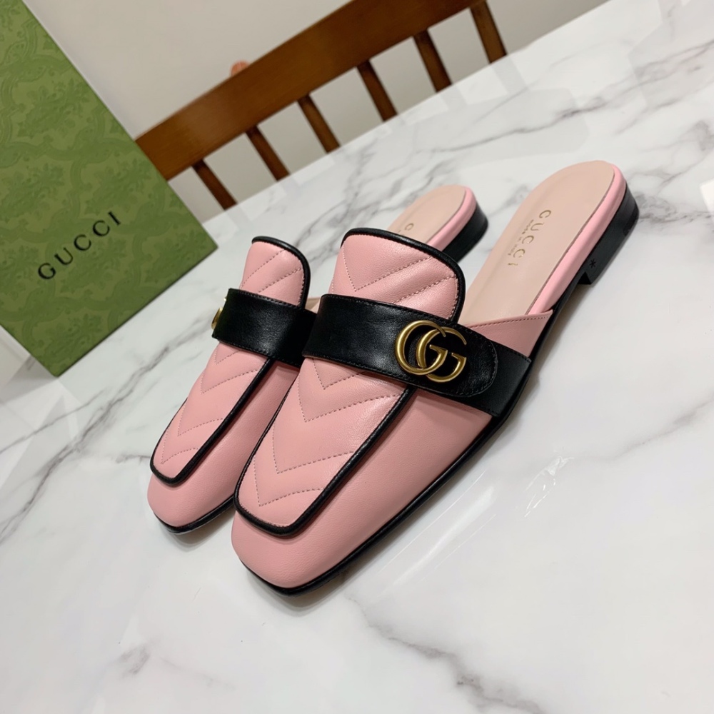 Gucci slippers