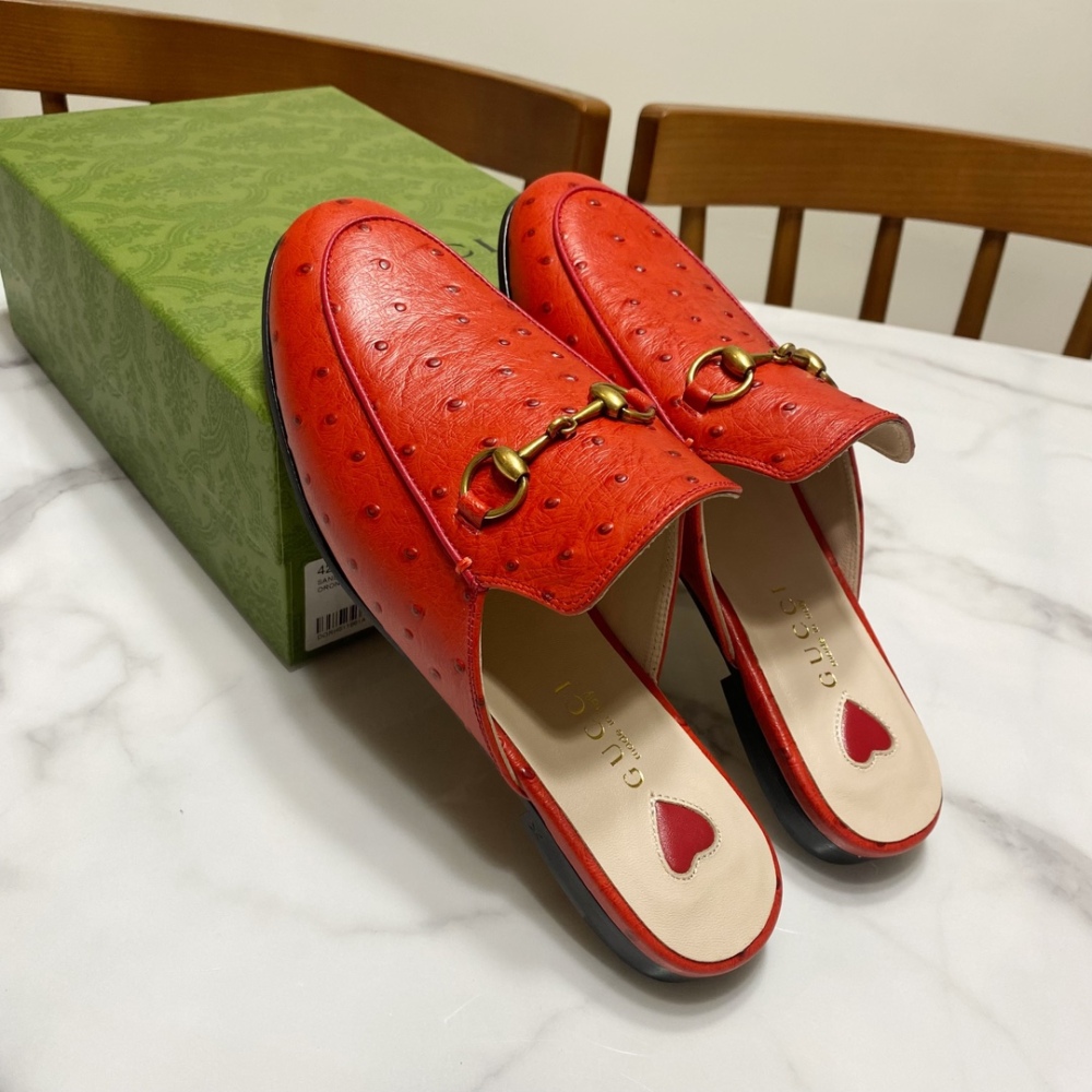 Gucci slippers