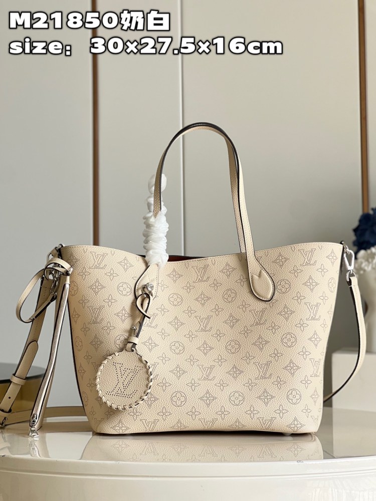 Louis Vuitton Blossom GM M21850 Mirror boutique