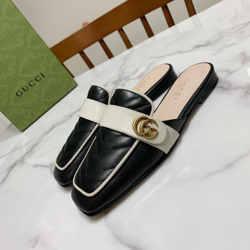 Gucci slippers