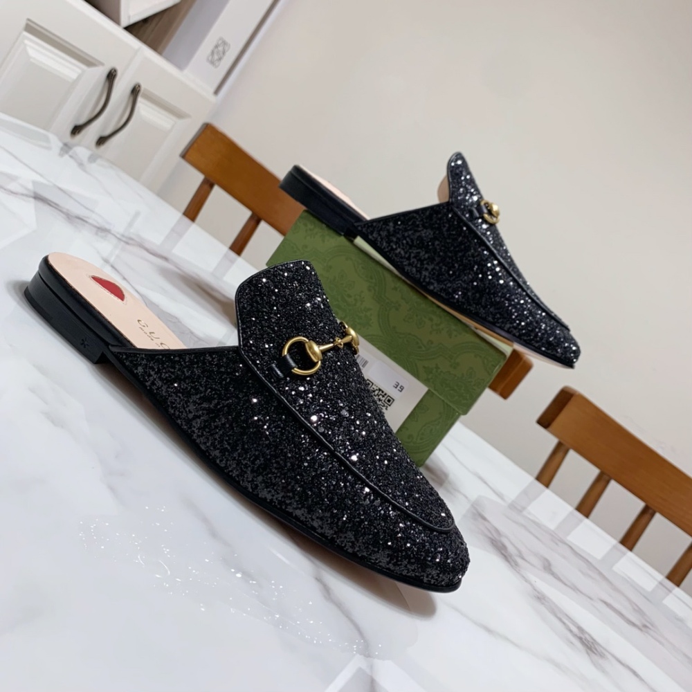 Gucci slippers