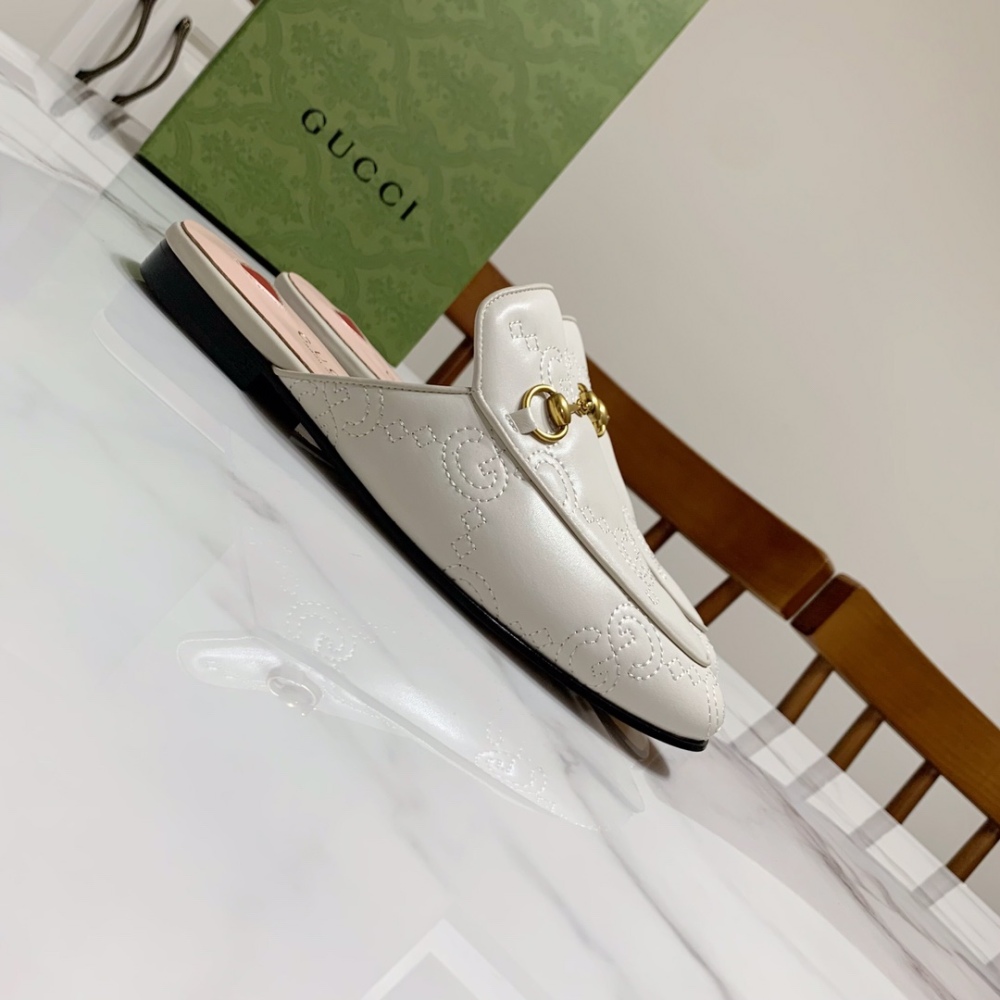Gucci slippers
