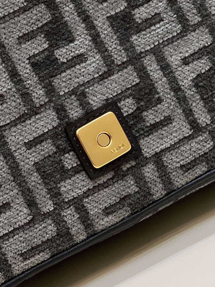 Fendi Iconic Baguette bag MM 8579 Mirror Boutique