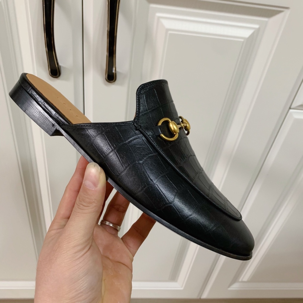 Gucci slippers