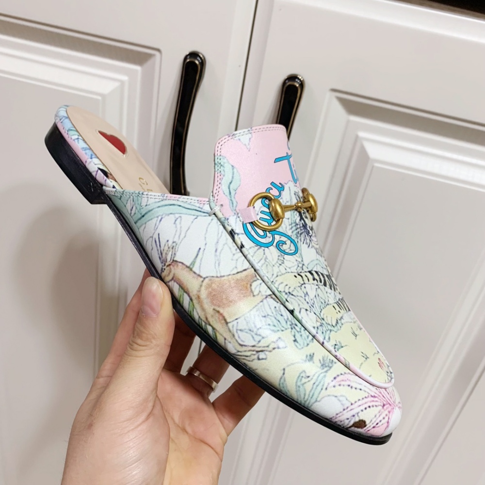 Gucci slippers