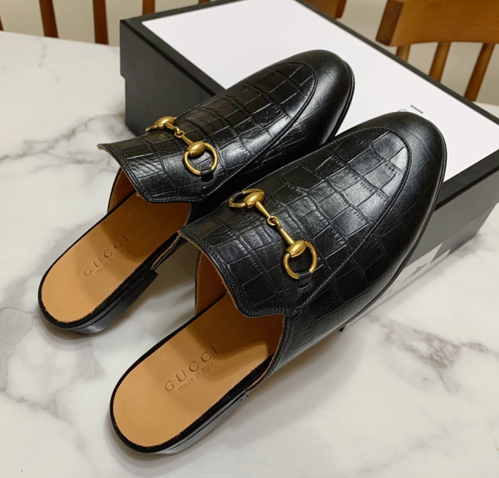Gucci slippers