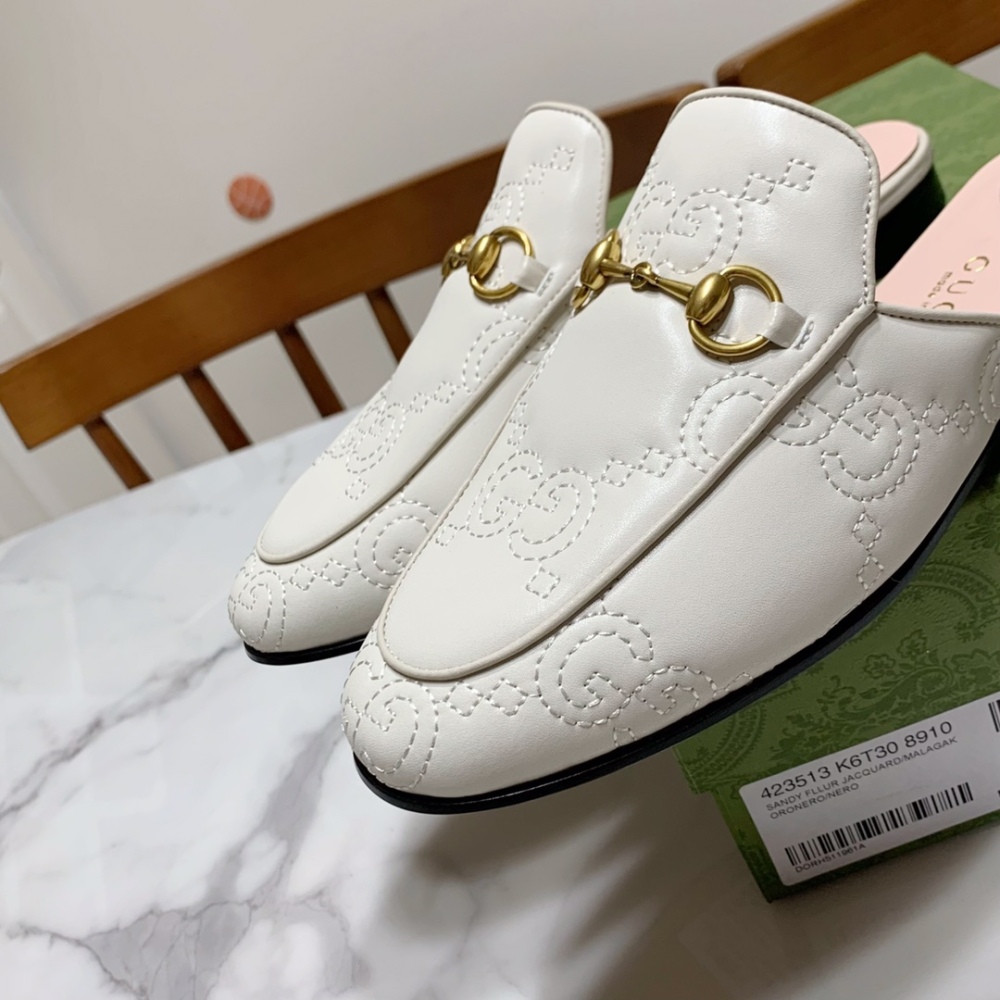 Gucci slippers