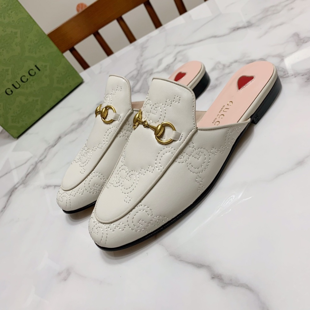 Gucci slippers