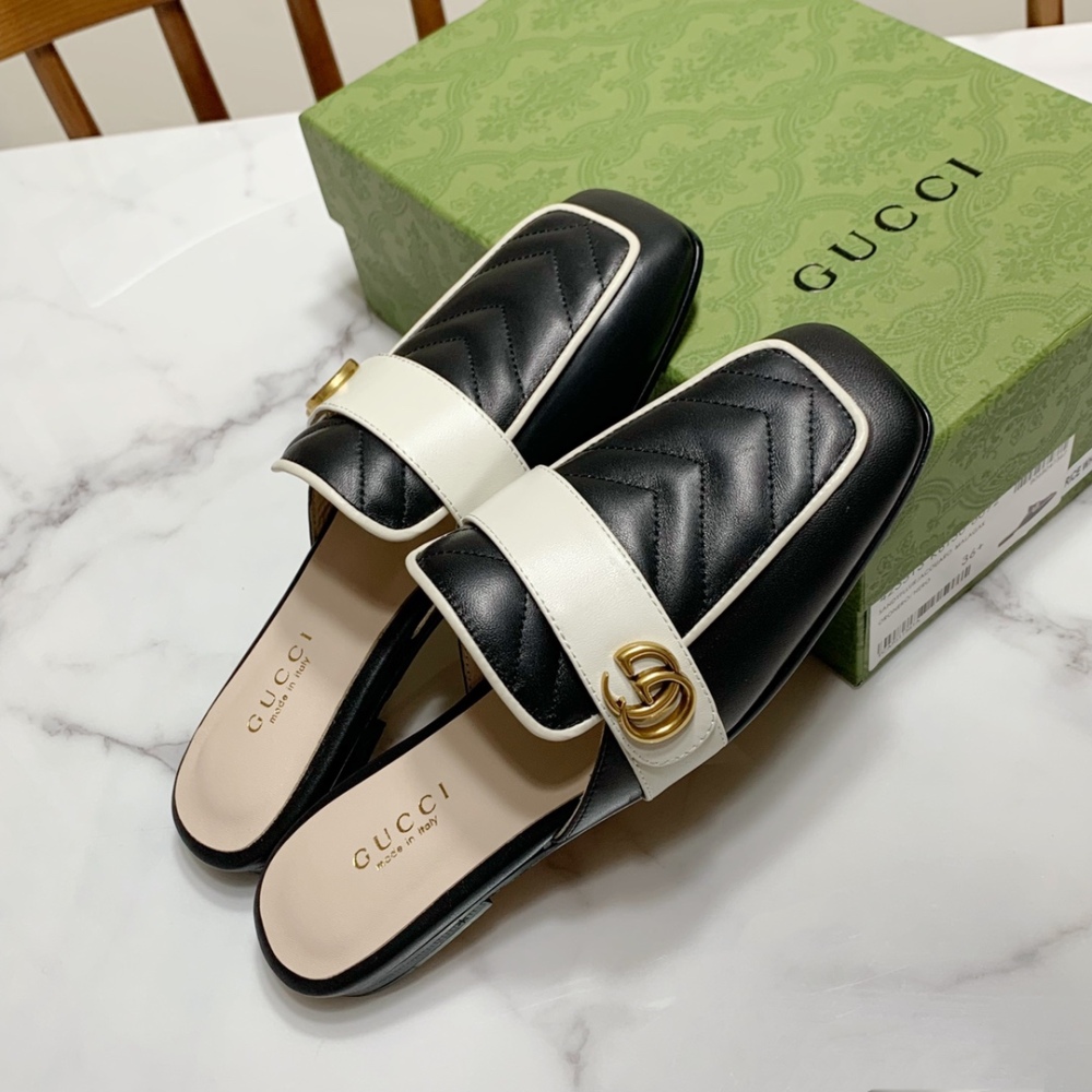 Gucci slippers
