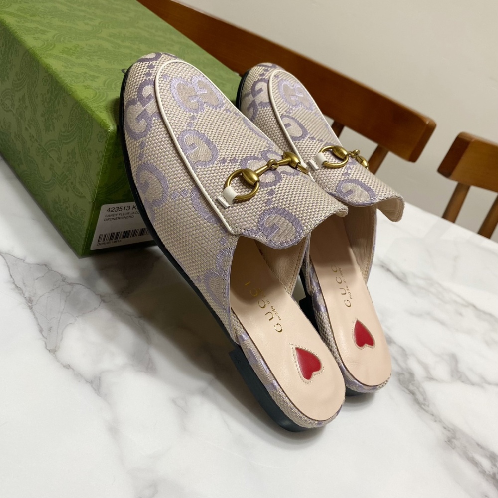 Gucci slippers