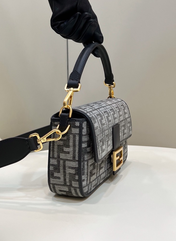 Fendi Iconic Baguette bag MM 8579 Mirror Boutique