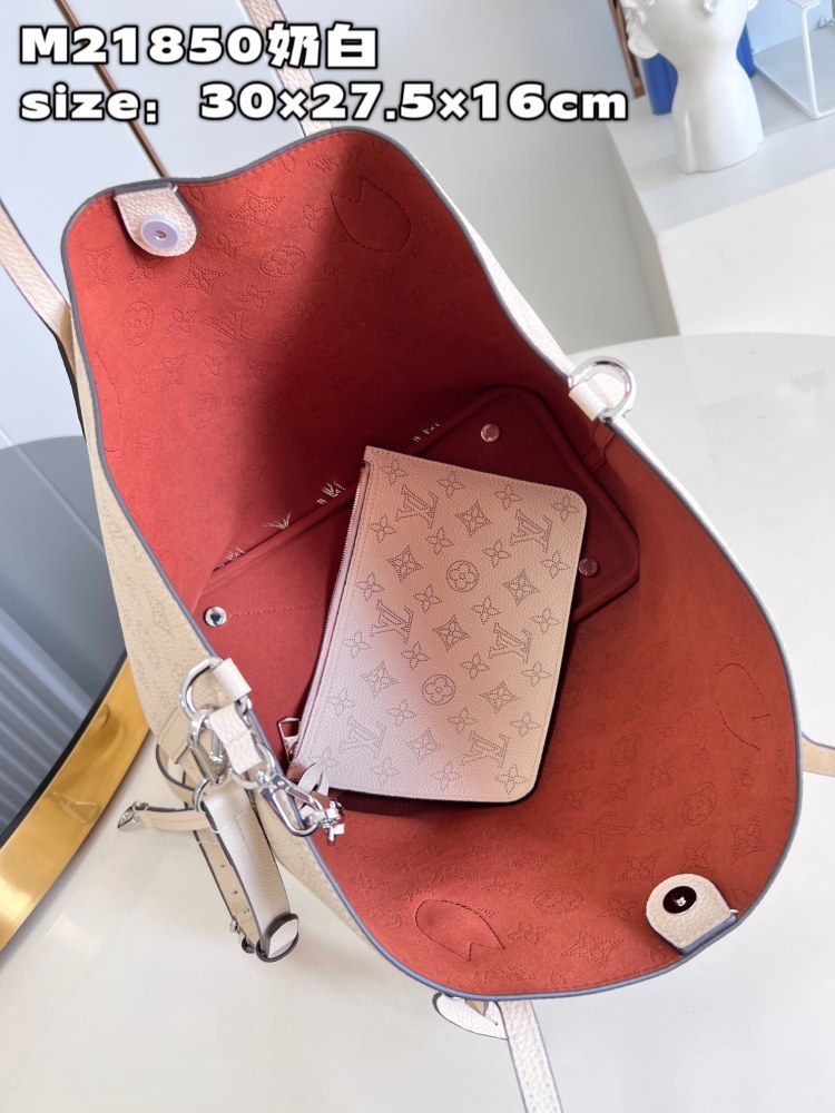 Louis Vuitton Blossom GM M21850 Mirror boutique