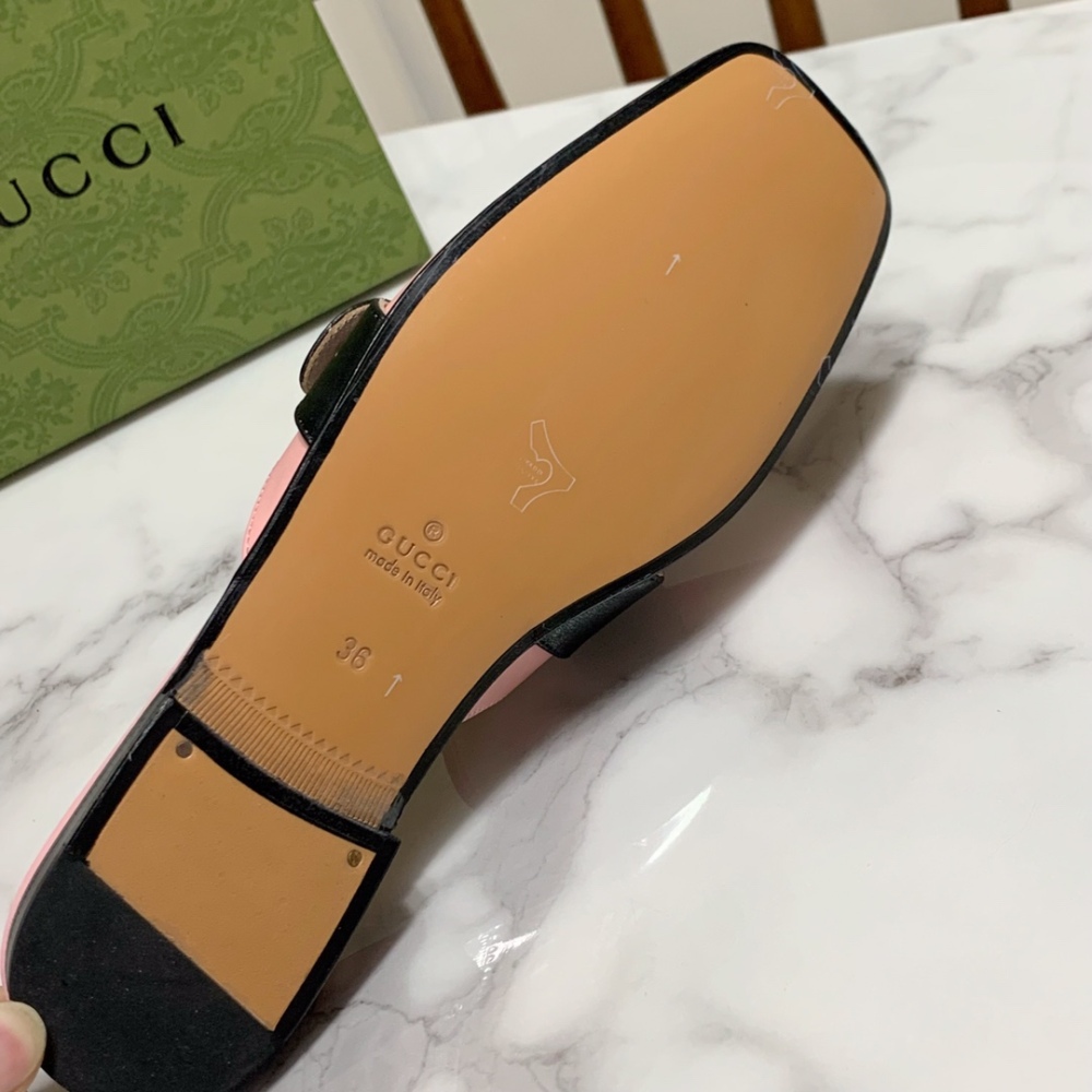 Gucci slippers