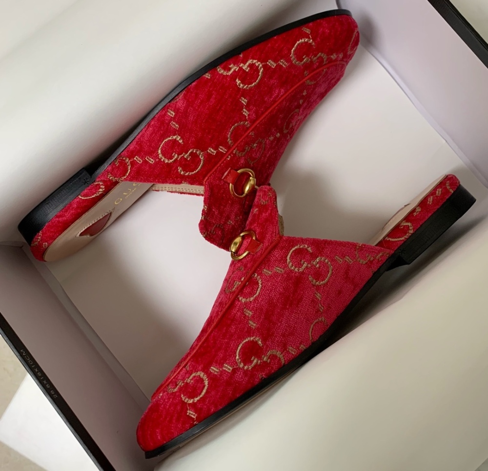 Gucci slippers