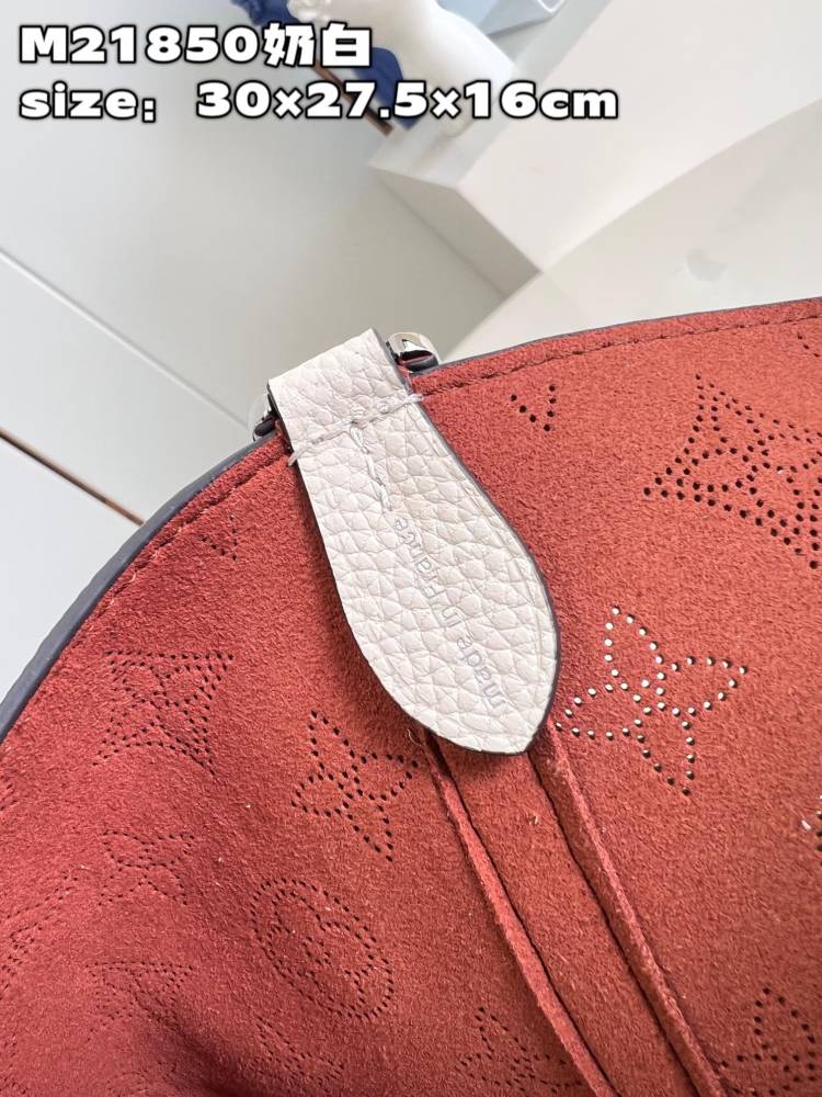 Louis Vuitton Blossom GM M21850 Mirror boutique