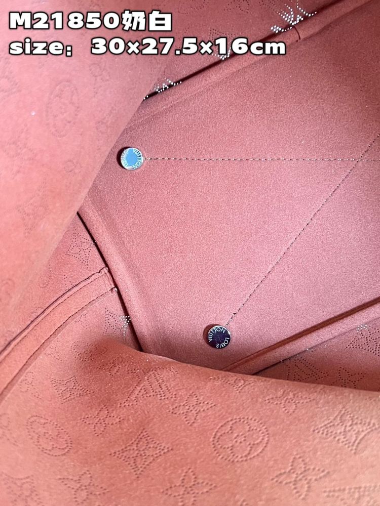 Louis Vuitton Blossom GM M21850 Mirror boutique