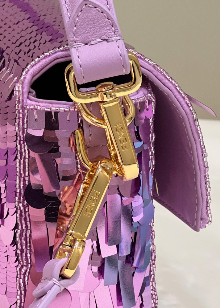 Fendi Baguette bag  8601 Mirror Boutique(Straps are not included)