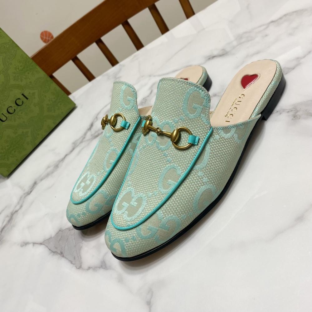 Gucci slippers