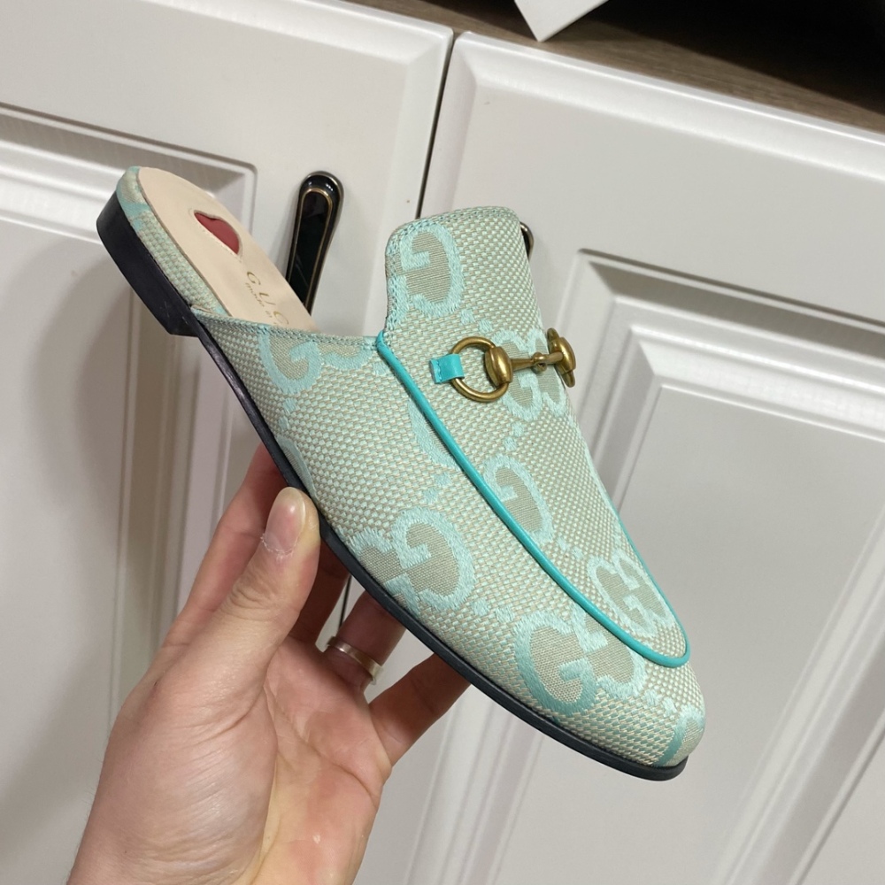 Gucci slippers