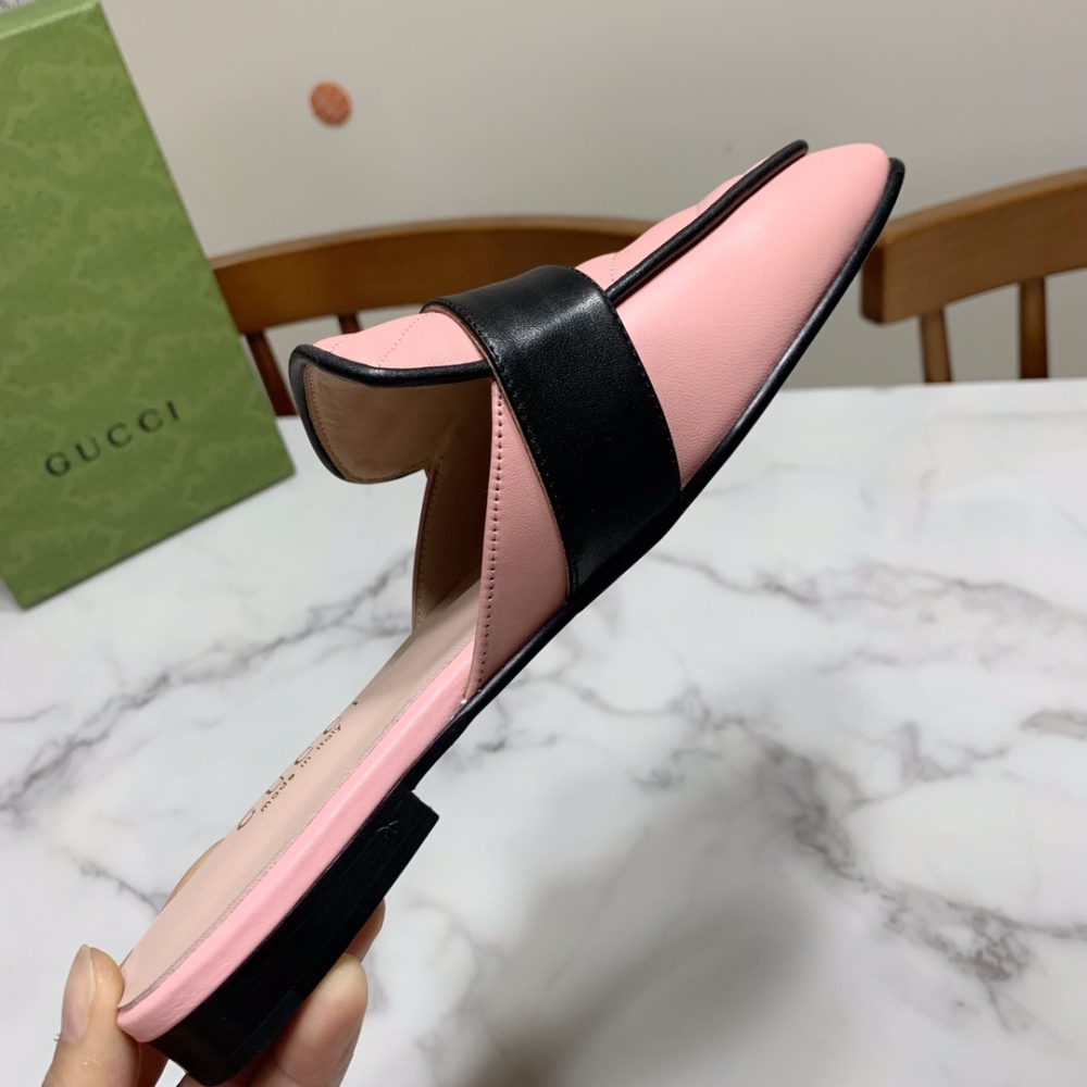 Gucci slippers