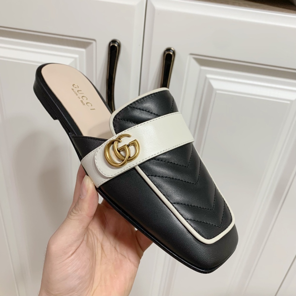 Gucci slippers