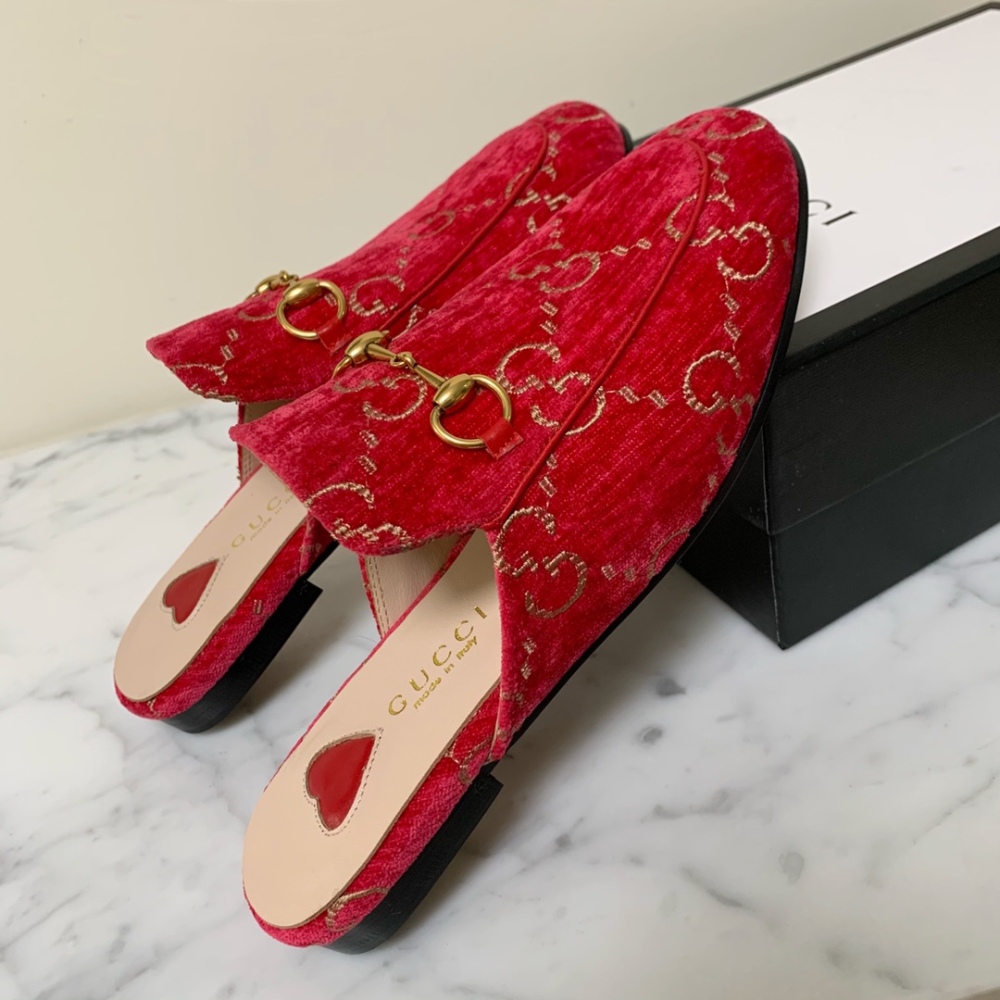 Gucci slippers